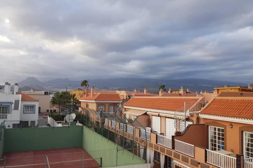 Private Apartment With Roof Terrace Arona  Exterior foto